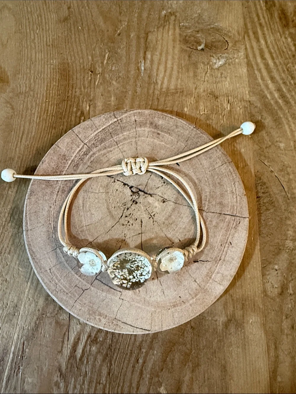 Neutral Cream Resin Flower Adjustable Bracelet